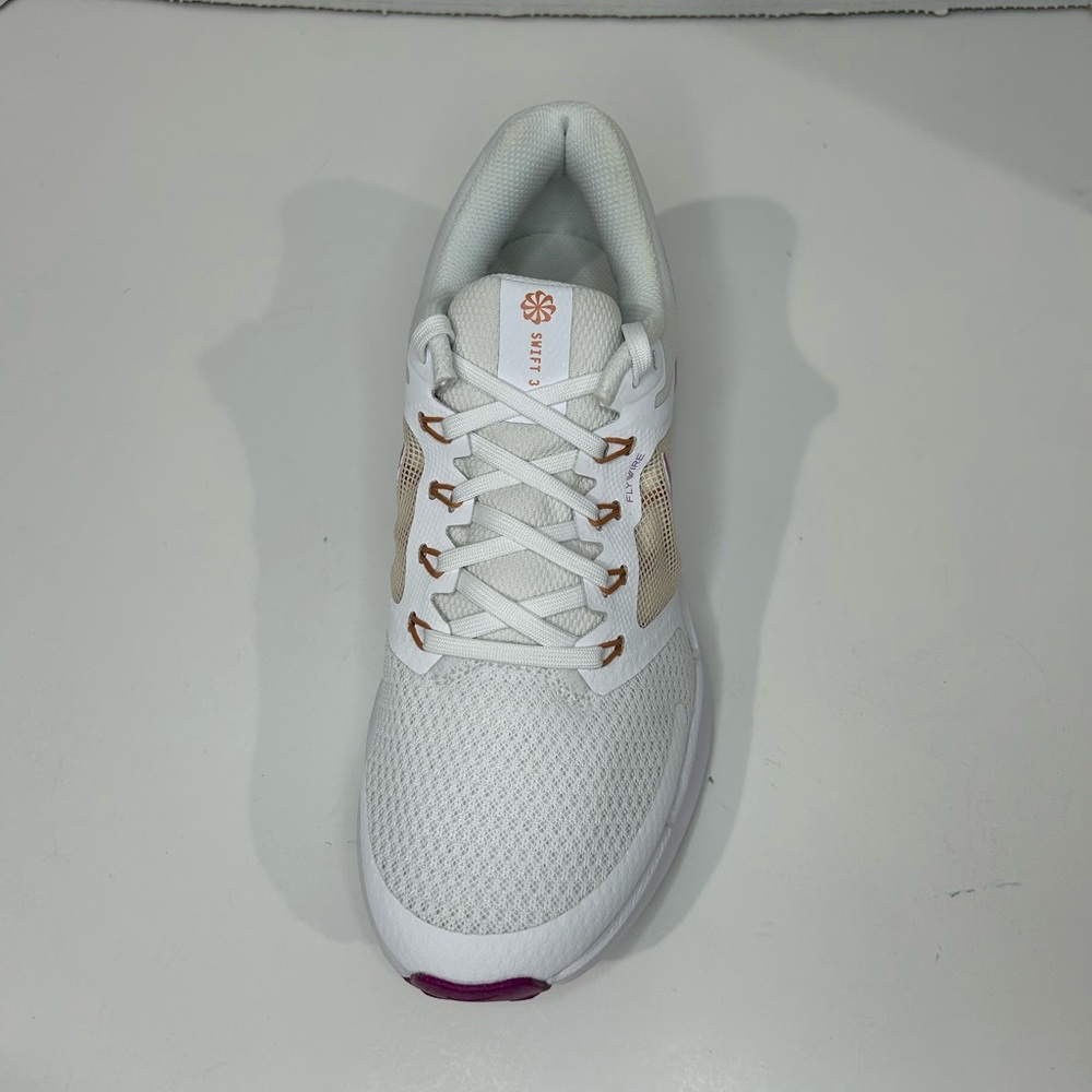 Nike Women’s Run Swift 3, Size 9, 8.5 & White/Fushia-Guava Ice, DR2698 103 - Picture 3 of 9